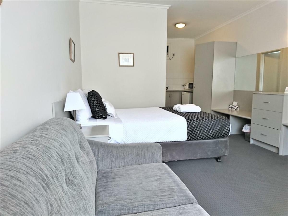 Glenelg Beach Gateway Studio Apartment Exteriör bild